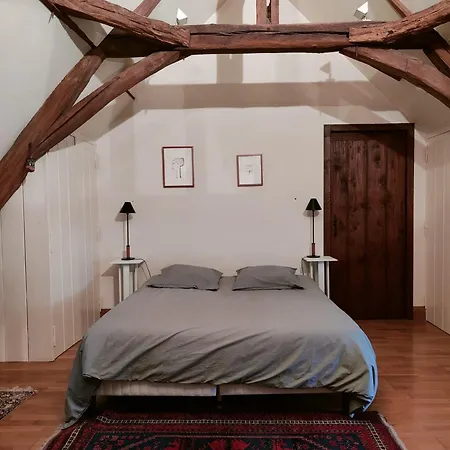 Vakantiehuis La Maillardiere - Avec Piscine Corné