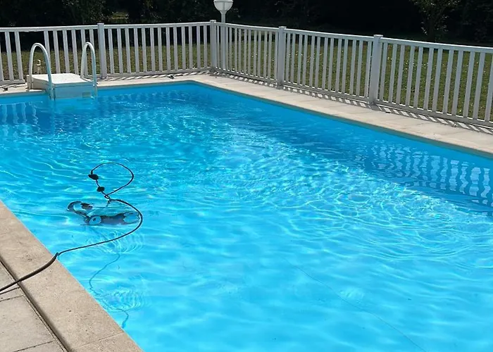 度假居 La Maillardiere - Avec Piscine