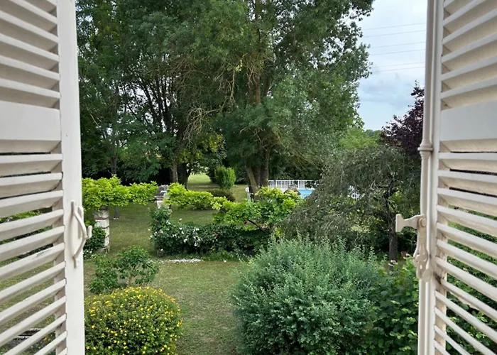 La Maillardiere - Avec Piscine * Corné